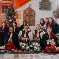 Suzana si Daciana Vlad - Asta-i seara luminoasă